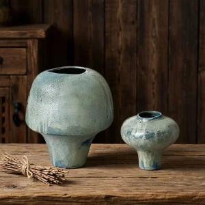 Indigo Mountain Residence High-End Retro Style Fog-Dyed Blue Glazed Ceramic Vase for Home Living Room Entrance Hall Tabletop Soft Decoration Ornament