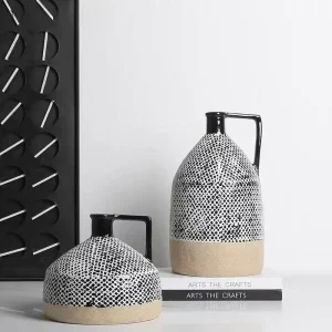 New Chinese style retro speckled glaze ceramic dried flower vase, a creative decorative piece for flower arrangement in showrooms, clubhouses, living rooms, and entryways.