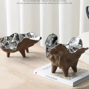 Simple and creative irregular electroplated ceramic fruit bowl, living room showroom storage fruit plate, coffee table, soft decoration ornament.